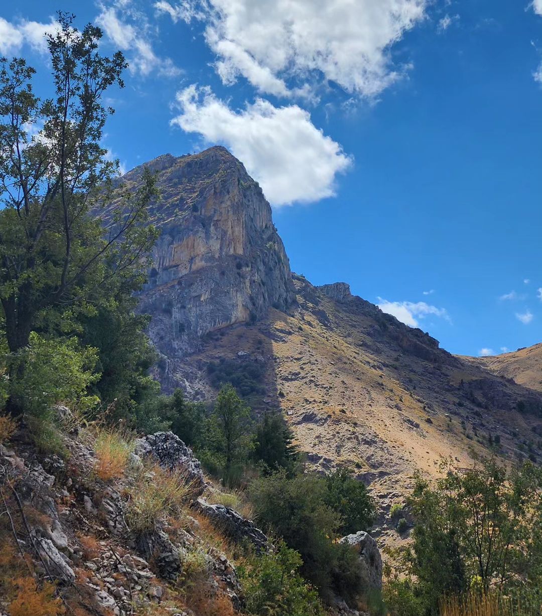 climbing the chir el ribazi mountain